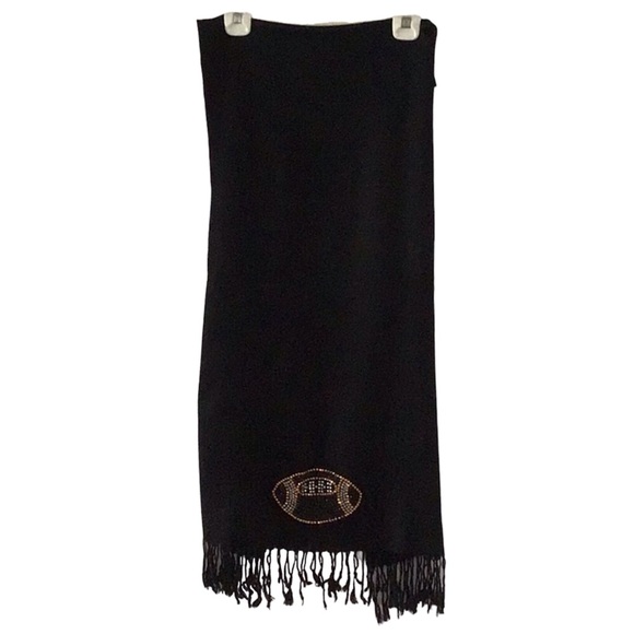 Lyn Dorf Football Scarf. - Picture 1 of 3